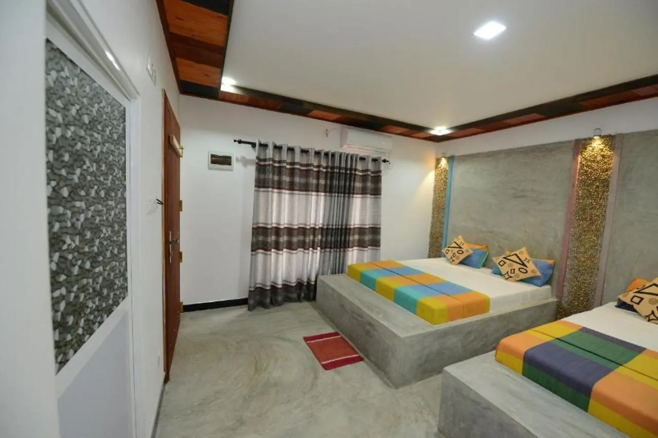 Eco Chalet - Airport Transit Hotel Negombo Bed & Breakfast