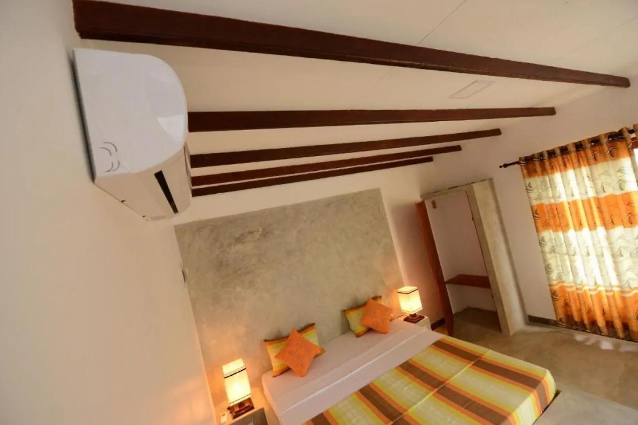 Frühstückspension Eco Chalet - Airport Transit Hotel Negombo
