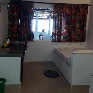 Anicia Beach House Гостевой дом